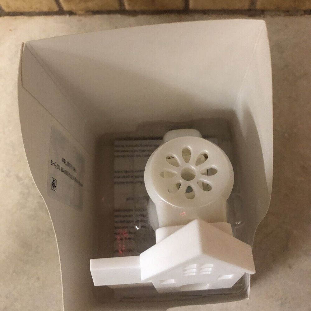 Fragrance Oil Diffuser - Picture 2 of 8
